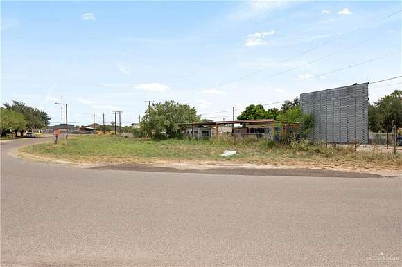 0.413 Acres of Mixed-Use Land for Sale in Rio Grande City, Texas