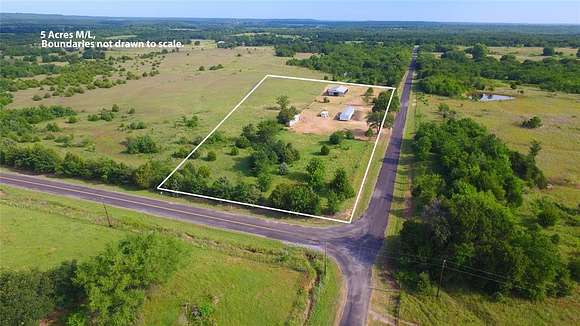 5 Acres of Residential Land with Home for Sale in Wetumka, Oklahoma