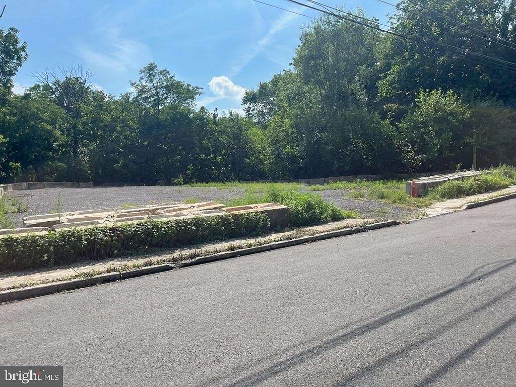 Land for Sale in Crum Lynne, Pennsylvania