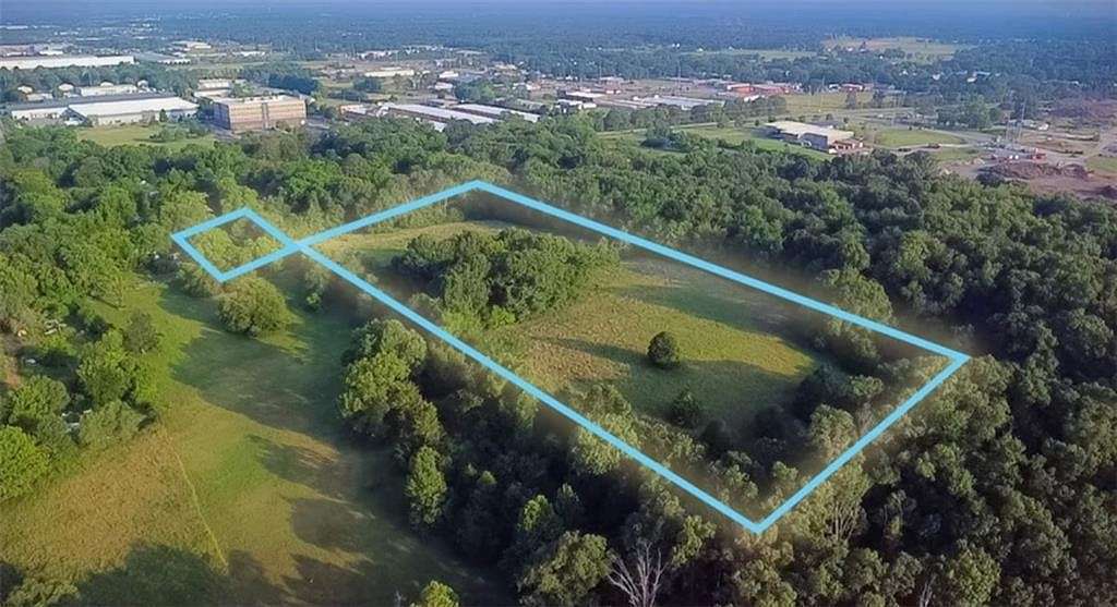 12.62 Acres of Recreational Land for Sale in Rogers, Arkansas