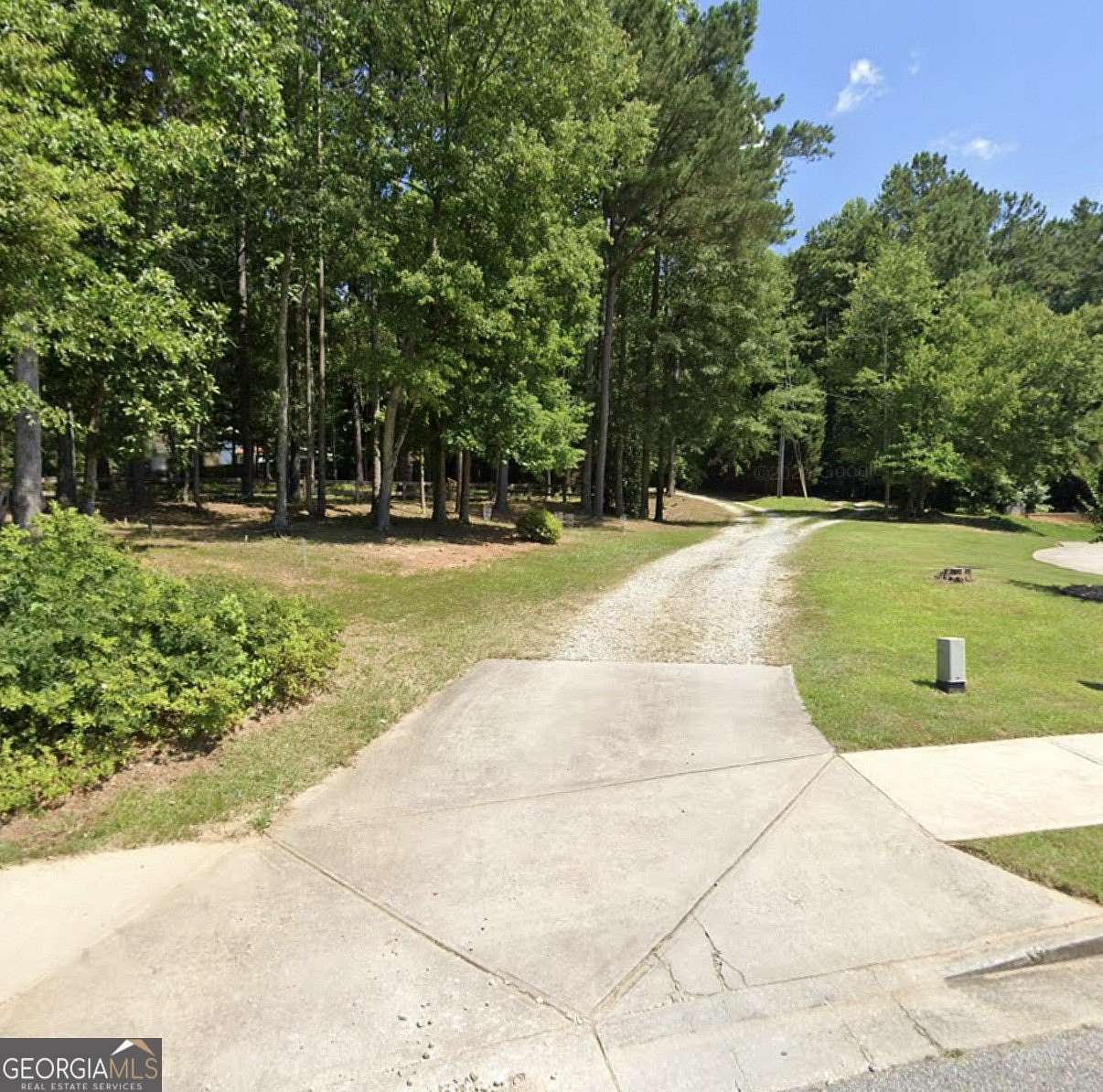 1.75 Acres of Residential Land for Sale in Fayetteville, Georgia