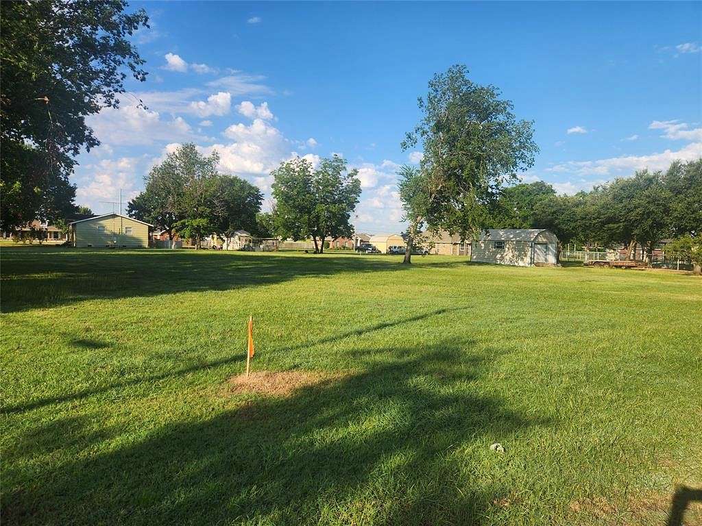 0.5 Acres of Residential Land for Sale in Mabank, Texas