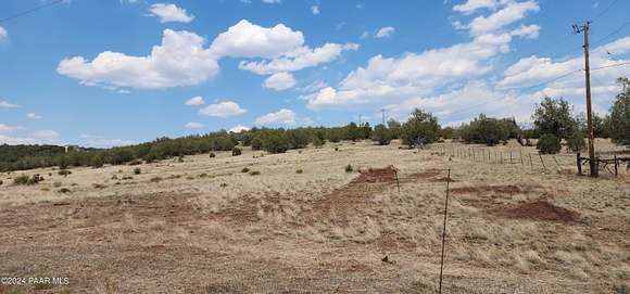 18.37 Acres of Land for Sale in Ash Fork, Arizona