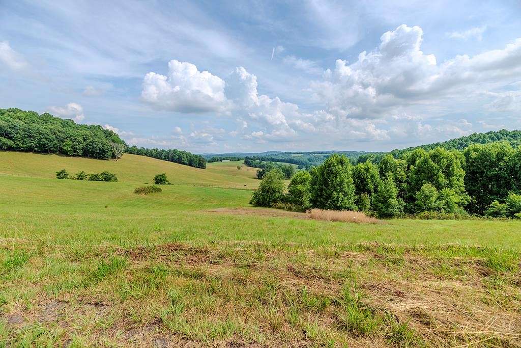 3.213 Acres of Residential Land for Sale in Hillsville, Virginia