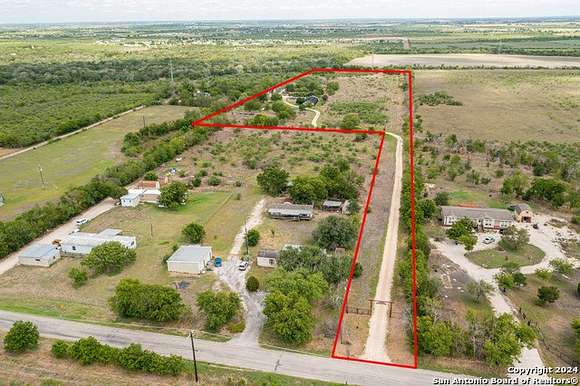 14.96 Acres of Improved Land for Sale in Marion, Texas