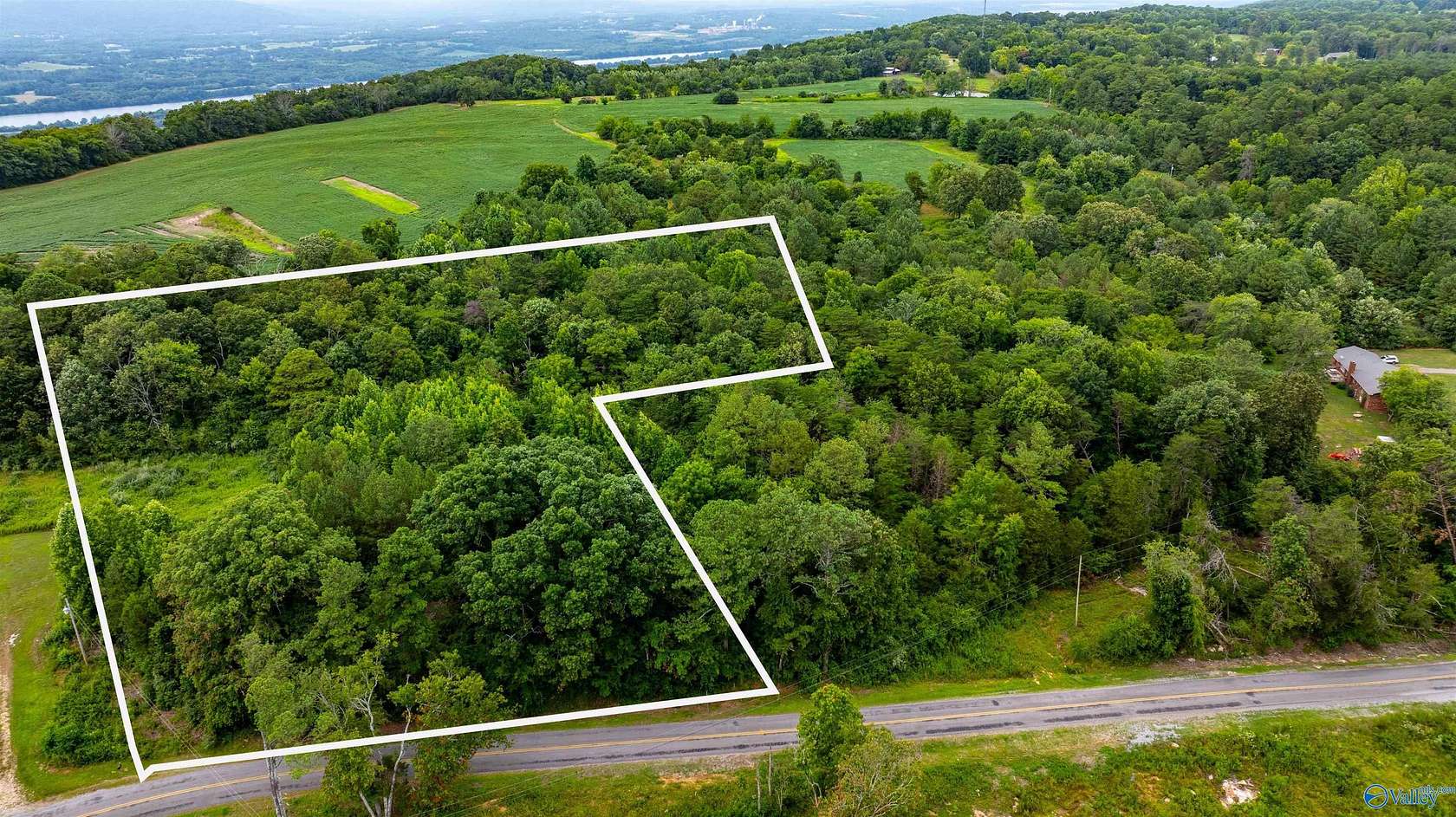 4 Acres of Land for Sale in Flat Rock, Alabama