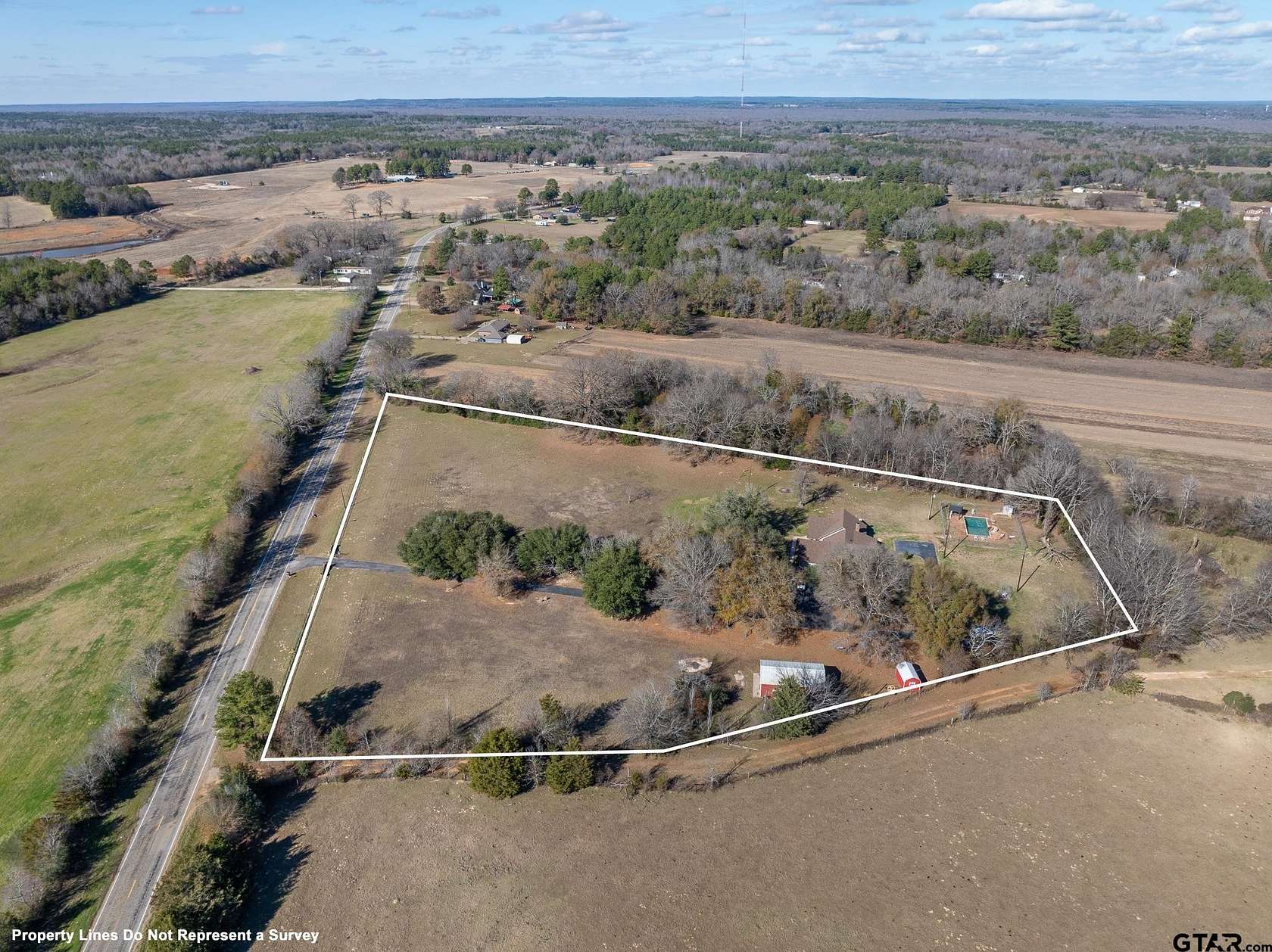 6.447 Acres of Residential Land with Home for Sale in Tyler, Texas