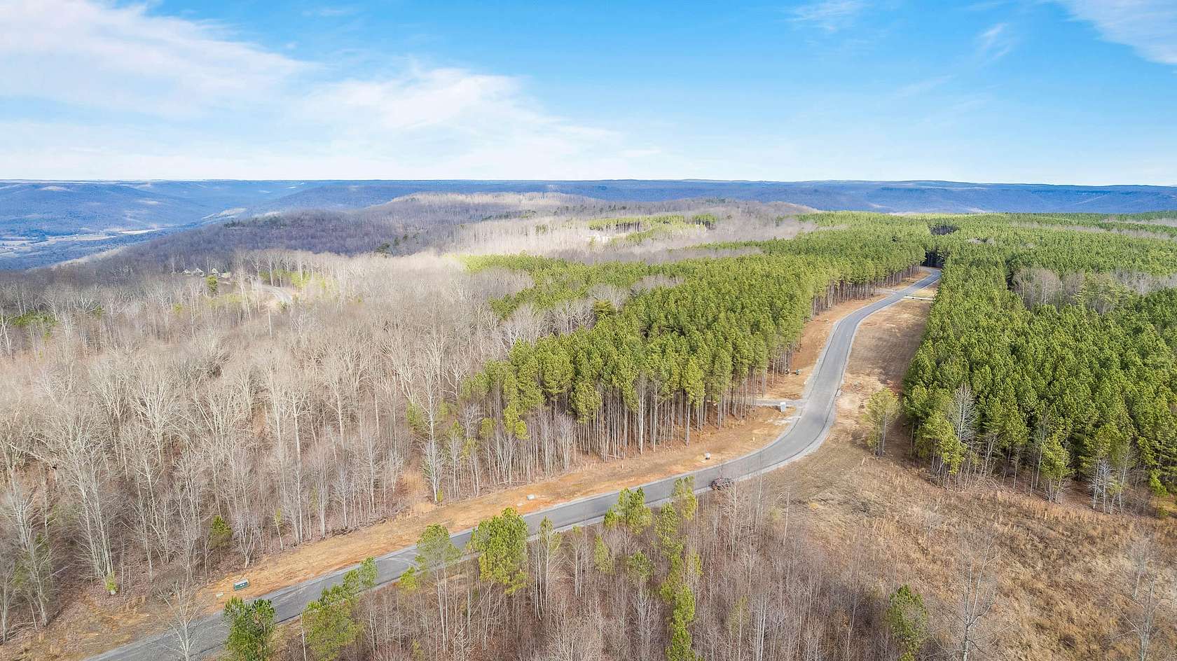 1.01 Acres of Residential Land for Sale in Jasper, Tennessee