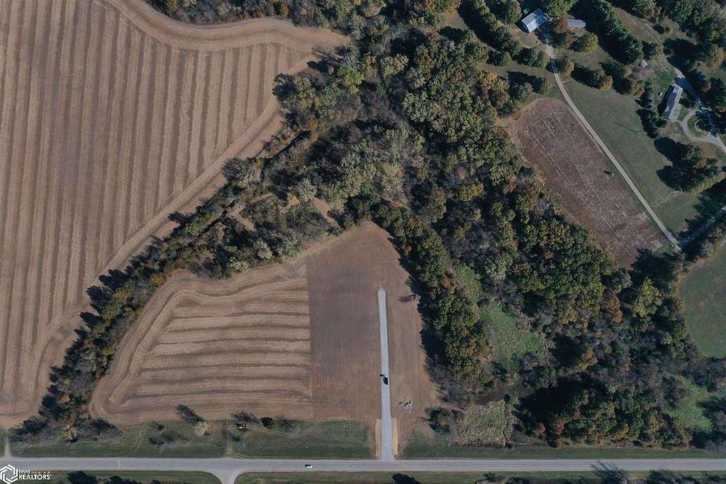 5.935 Acres of Residential Land for Sale in Centerville, Iowa