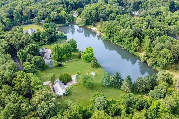 3.03 Acres of Residential Land with Home for Sale in Easton, Connecticut