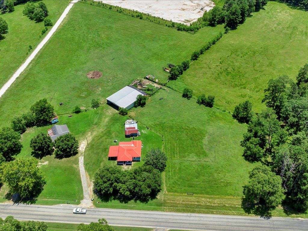 38.616 Acres of Land with Home for Sale in Huntington, Texas