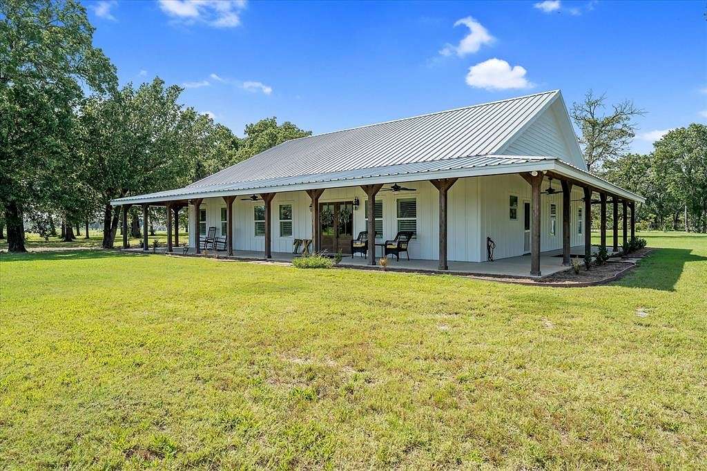 5.1 Acres of Residential Land with Home for Sale in Malakoff, Texas