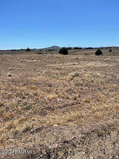 3.94 Acres of Residential Land for Sale in Paulden, Arizona