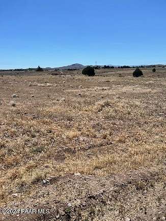 3.94 Acres of Residential Land for Sale in Paulden, Arizona