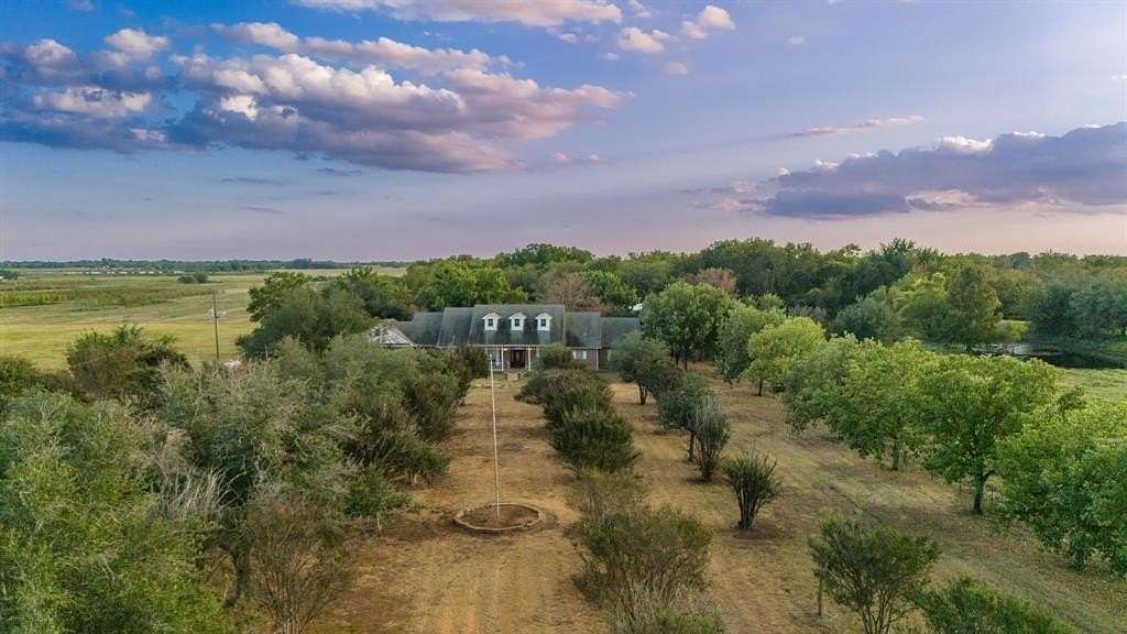 2.82 Acres of Residential Land with Home for Sale in Cumby, Texas