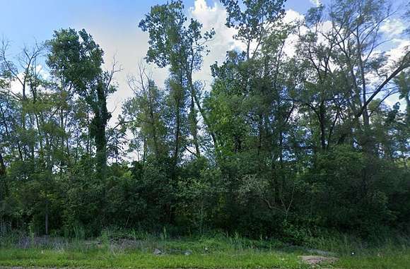 1.61 Acres of Residential Land for Sale in Commerce Township, Michigan