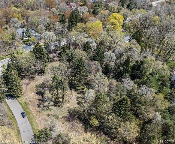 1.66 Acres of Residential Land for Sale in Clarkston, Michigan