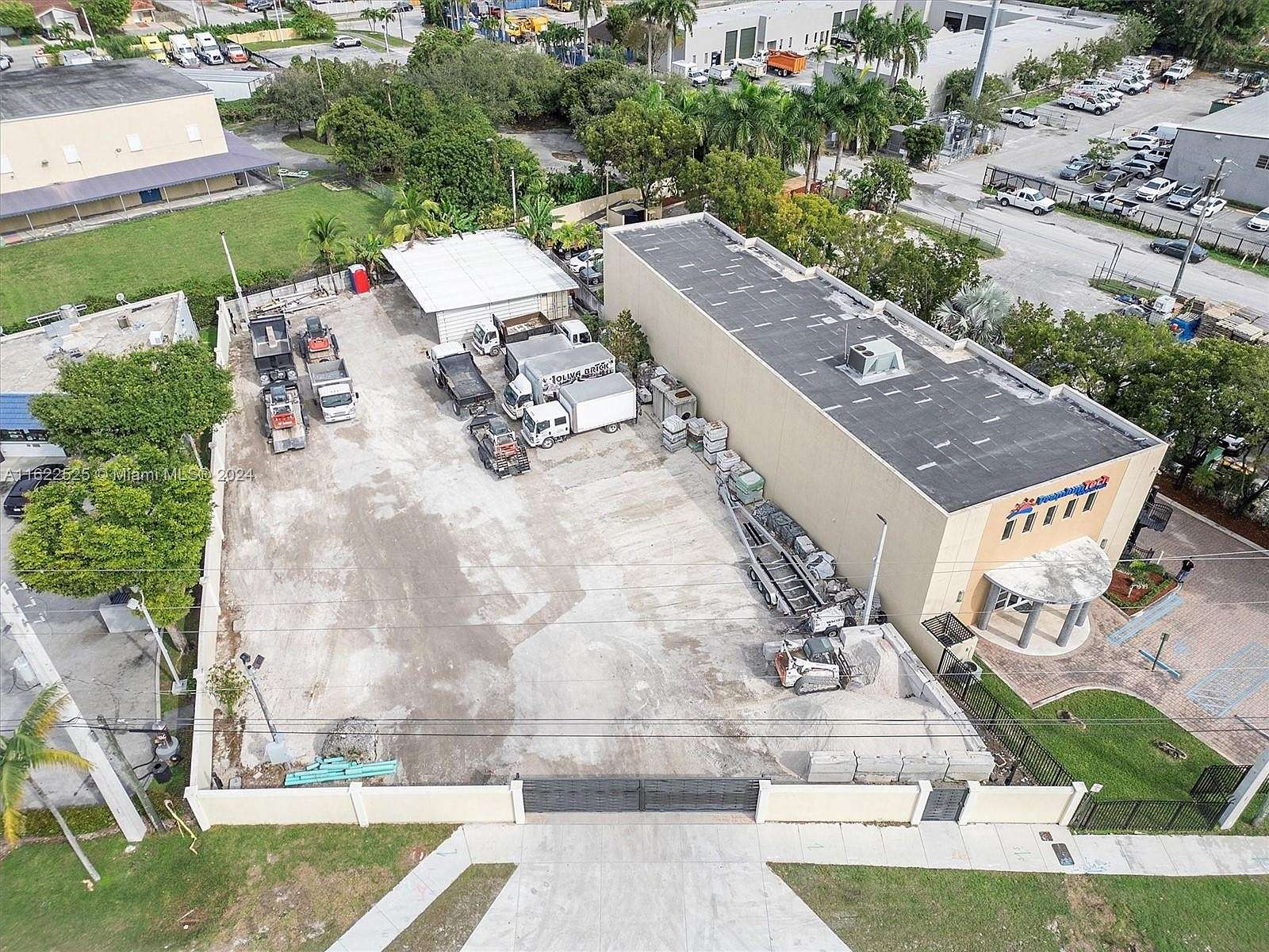 0.407 Acres of Commercial Land for Sale in Hialeah Gardens, Florida