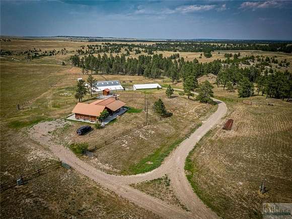 19.538 Acres of Land with Home for Sale in Roundup, Montana