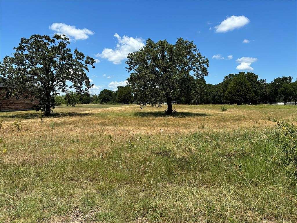 1.41 Acres of Land for Sale in Kemp, Texas