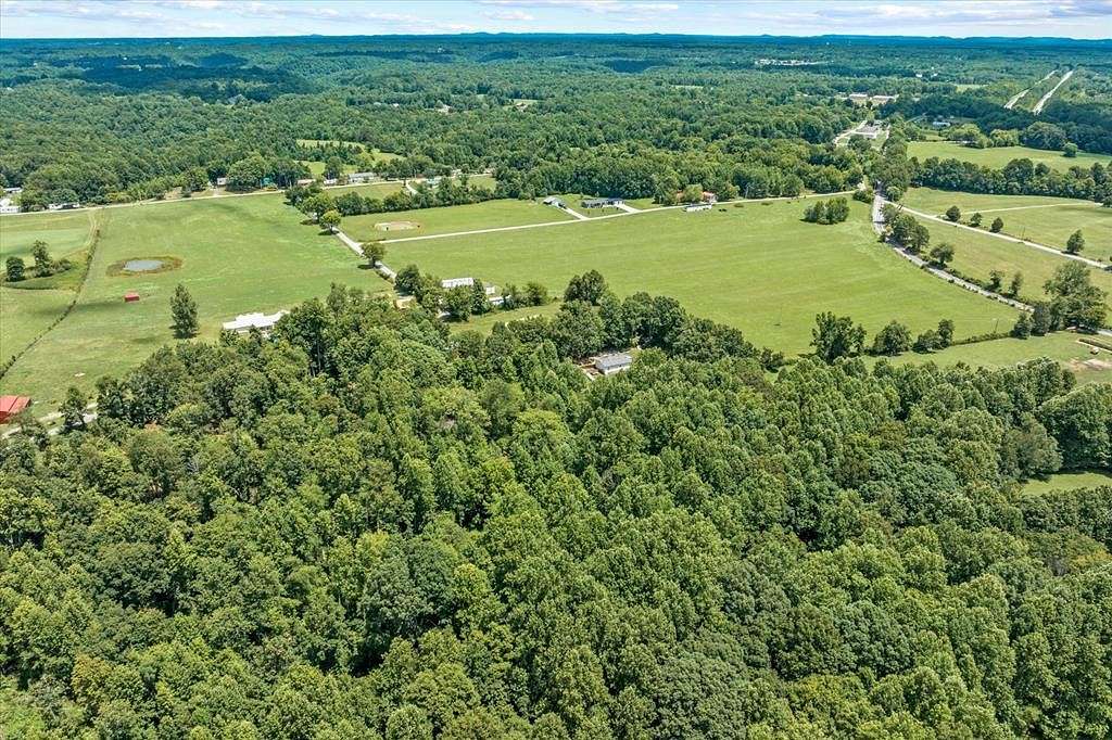 4.3 Acres of Residential Land for Sale in Silver Point, Tennessee