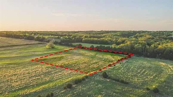 1.75 Acres of Residential Land for Sale in Guthrie, Oklahoma