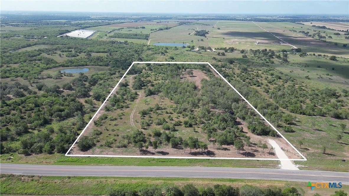 17.69 Acres of Recreational Land for Sale in Gonzales, Texas
