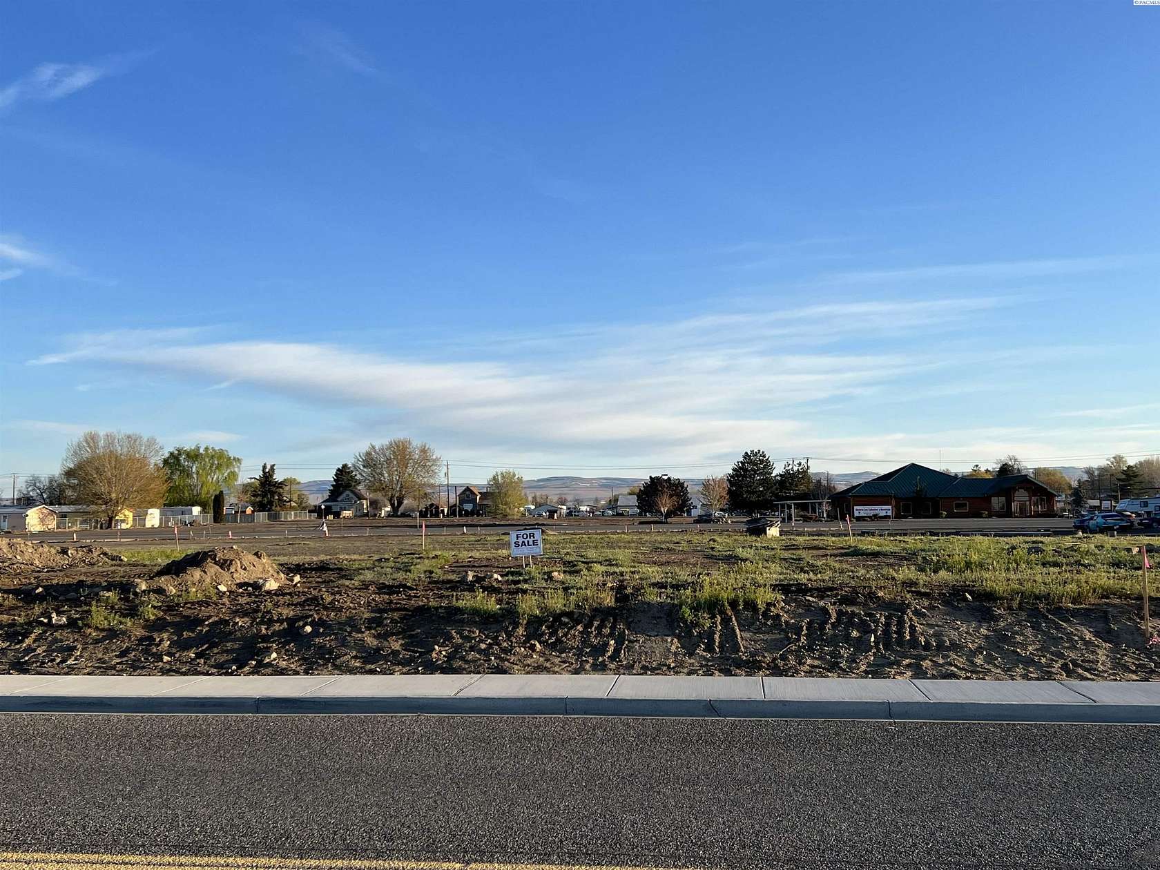 0.11 Acres of Commercial Land for Sale in Sunnyside, Washington