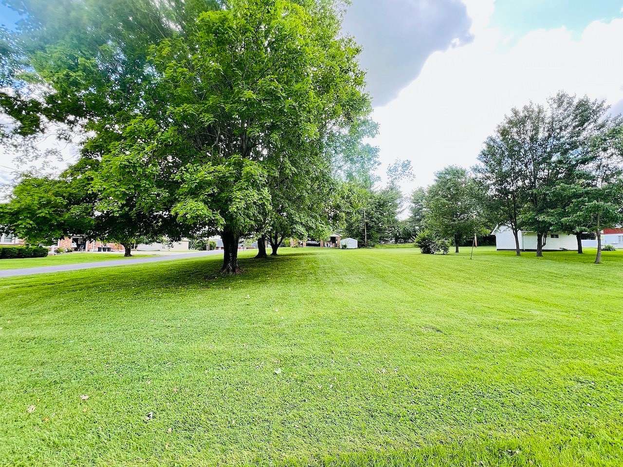 0.36 Acres of Land for Auction in Columbia, Kentucky