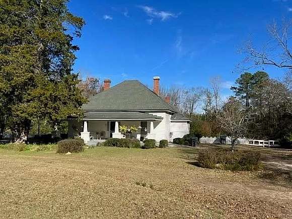 6.5 Acres of Residential Land with Home for Sale in Milledgeville, Georgia