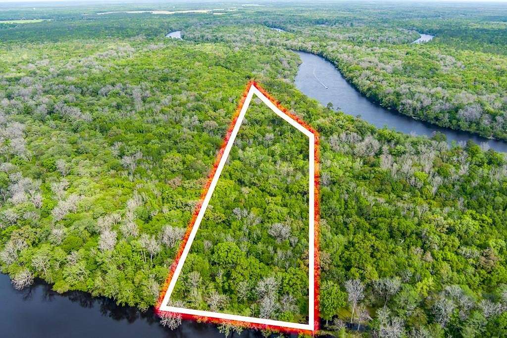 15.1 Acres of Recreational Land & Farm for Sale in Old Town, Florida