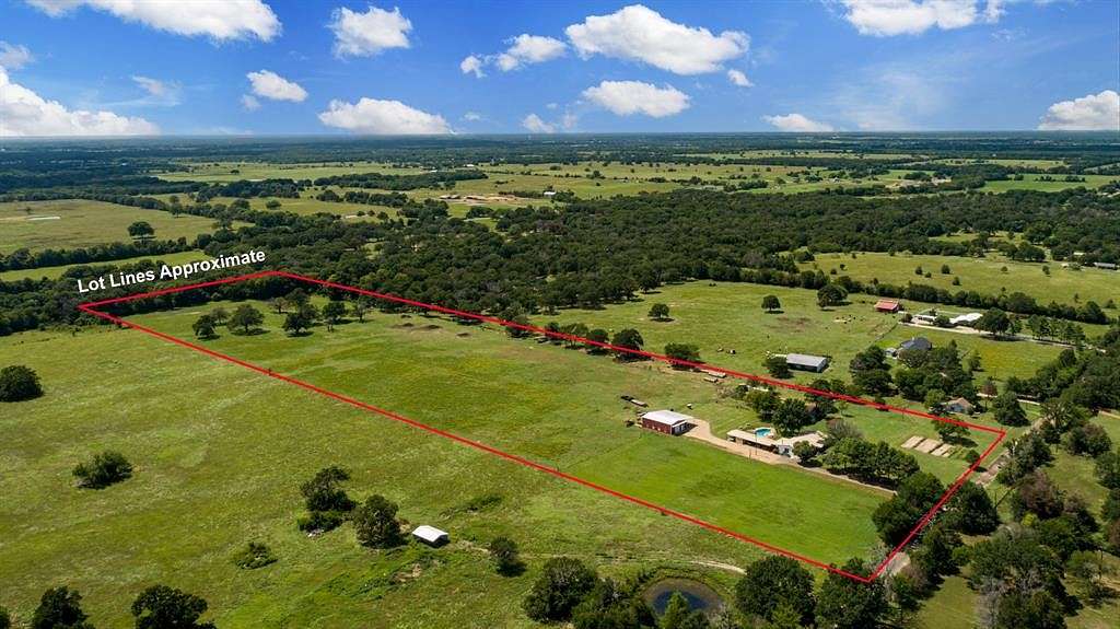 19.622 Acres of Land with Home for Sale in Kemp, Texas