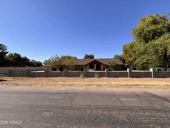 2.08 Acres of Residential Land with Home for Sale in Phoenix, Arizona