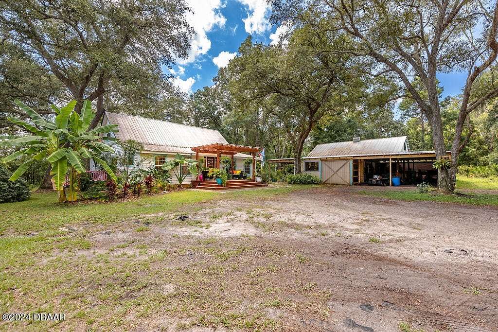 25 Acres of Land with Home for Sale in De Leon Springs, Florida