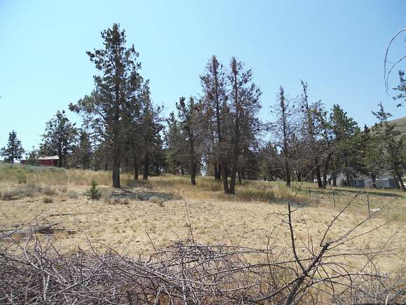 0.69 Acres of Residential Land for Sale in Klamath Falls, Oregon