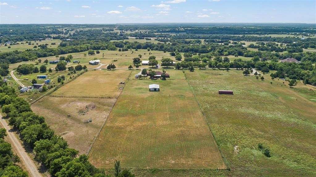 3.46 Acres of Residential Land with Home for Sale in Celeste, Texas