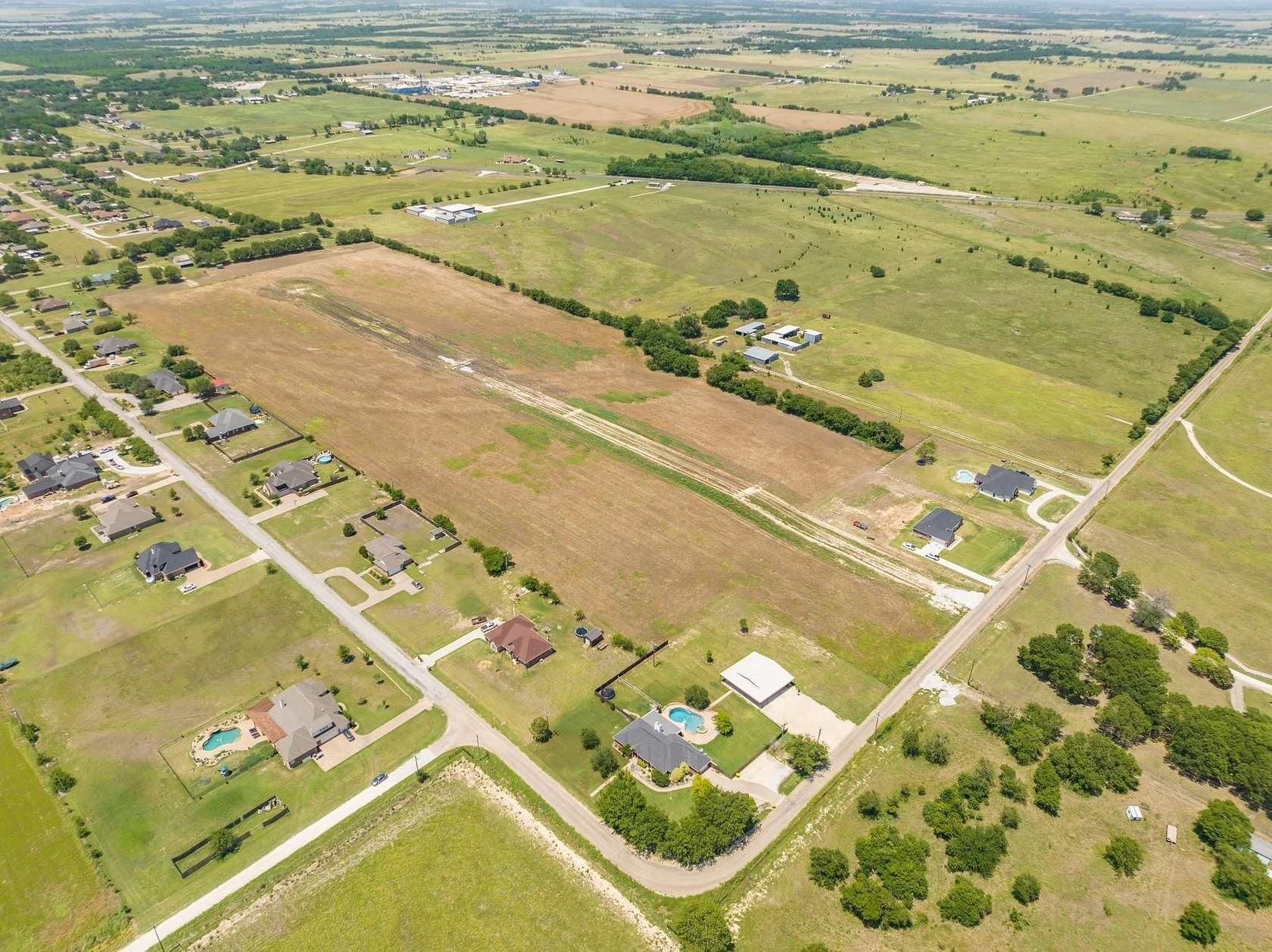 1.12 Acres of Residential Land for Sale in Hillsboro, Texas
