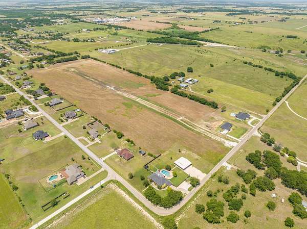 1.12 Acres of Residential Land for Sale in Hillsboro, Texas