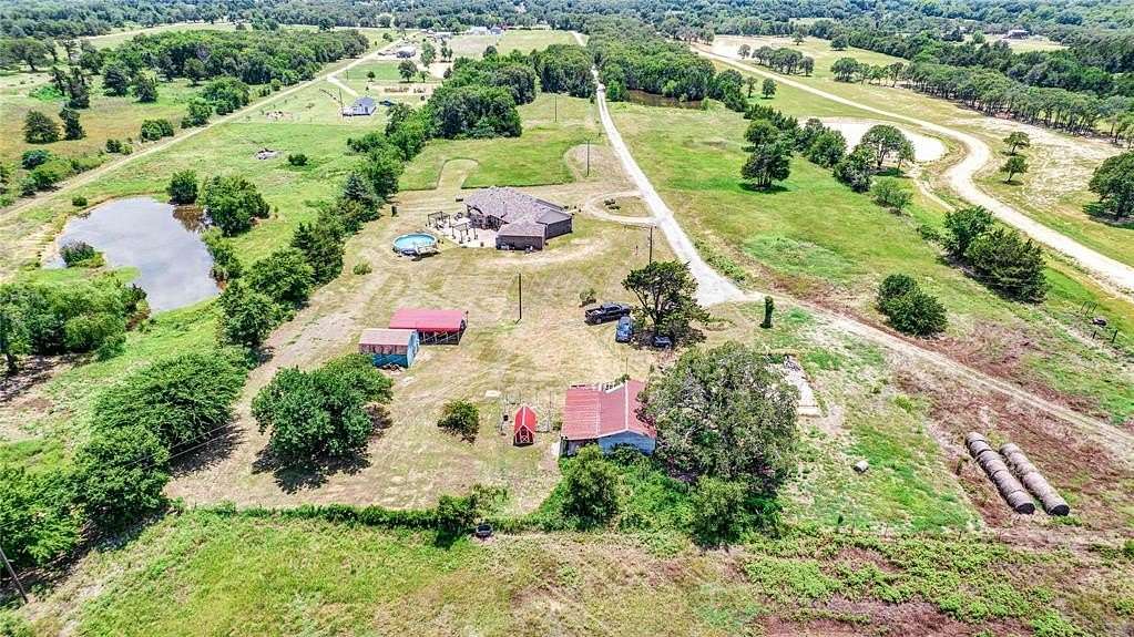 31.54 Acres of Agricultural Land with Home for Sale in Whitesboro, Texas