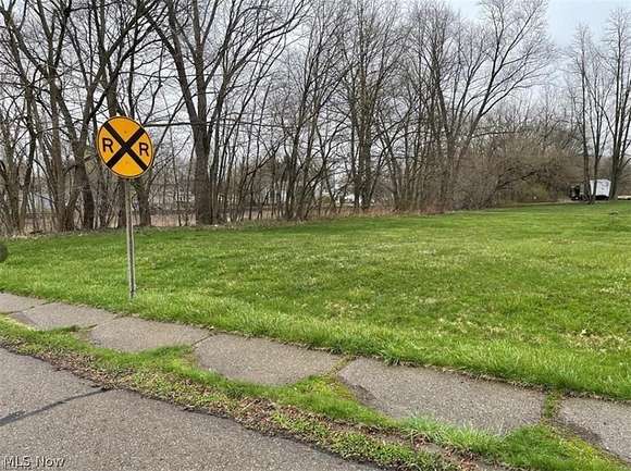 0.5 Acres of Residential Land for Sale in Alliance, Ohio