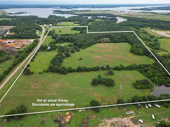 101.22 Acres of Improved Land for Sale in Mount Pleasant, Texas