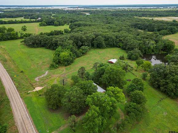 20 Acres of Land with Home for Sale in Mount Pleasant, Texas