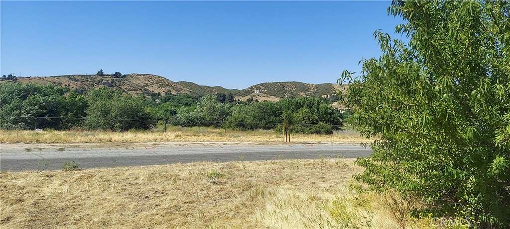 0.121 Acres of Residential Land for Sale in Lake Hughes, California