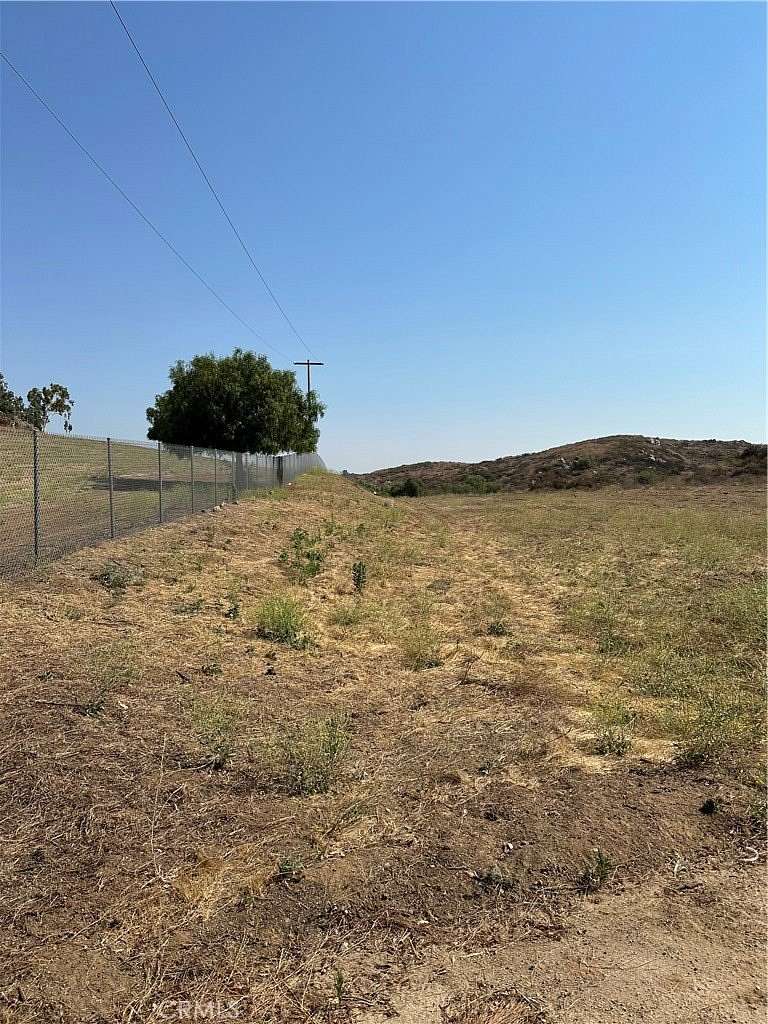47.9 Acres of Agricultural & Residential Land for Sale in Lake Mathews, California