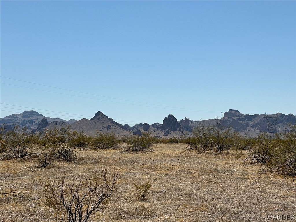 2.35 Acres of Land for Sale in Golden Valley, Arizona