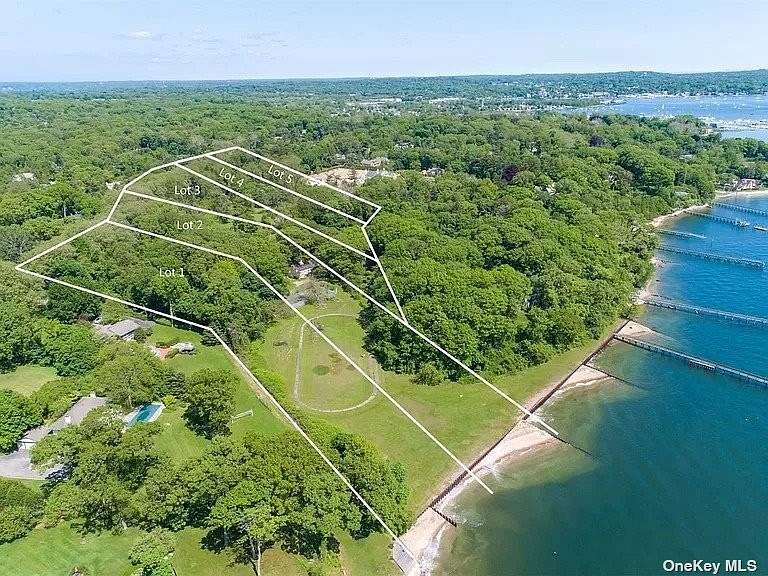 12.93 Acres of Land for Sale in Sands Point, New York