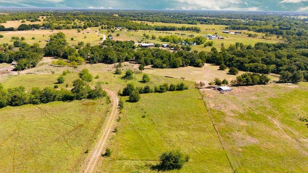1.055 Acres of Land for Sale in Lone Oak, Texas