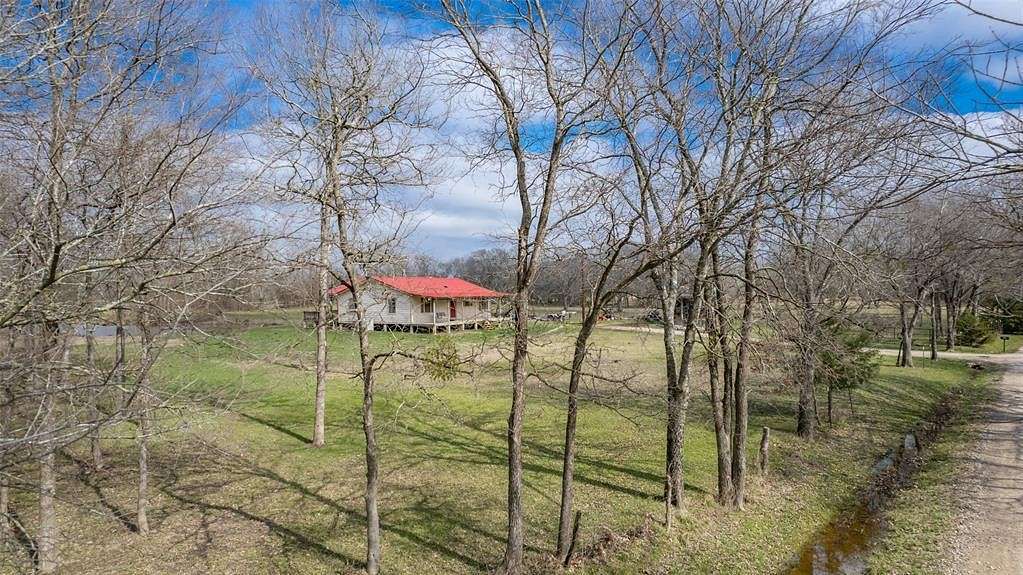 3.558 Acres of Residential Land with Home for Sale in Campbell, Texas