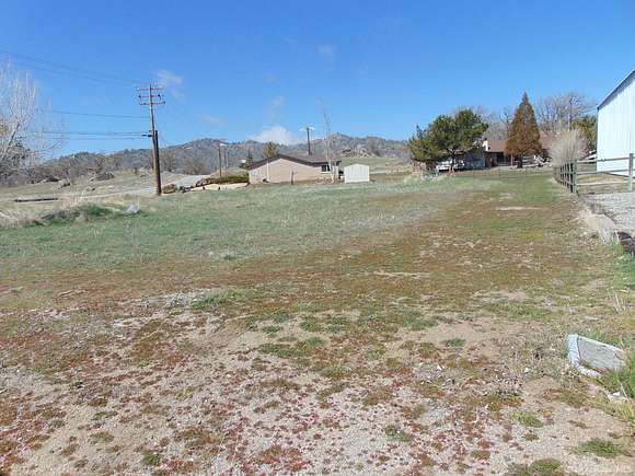 0.45 Acres of Residential Land for Sale in Tehachapi, California