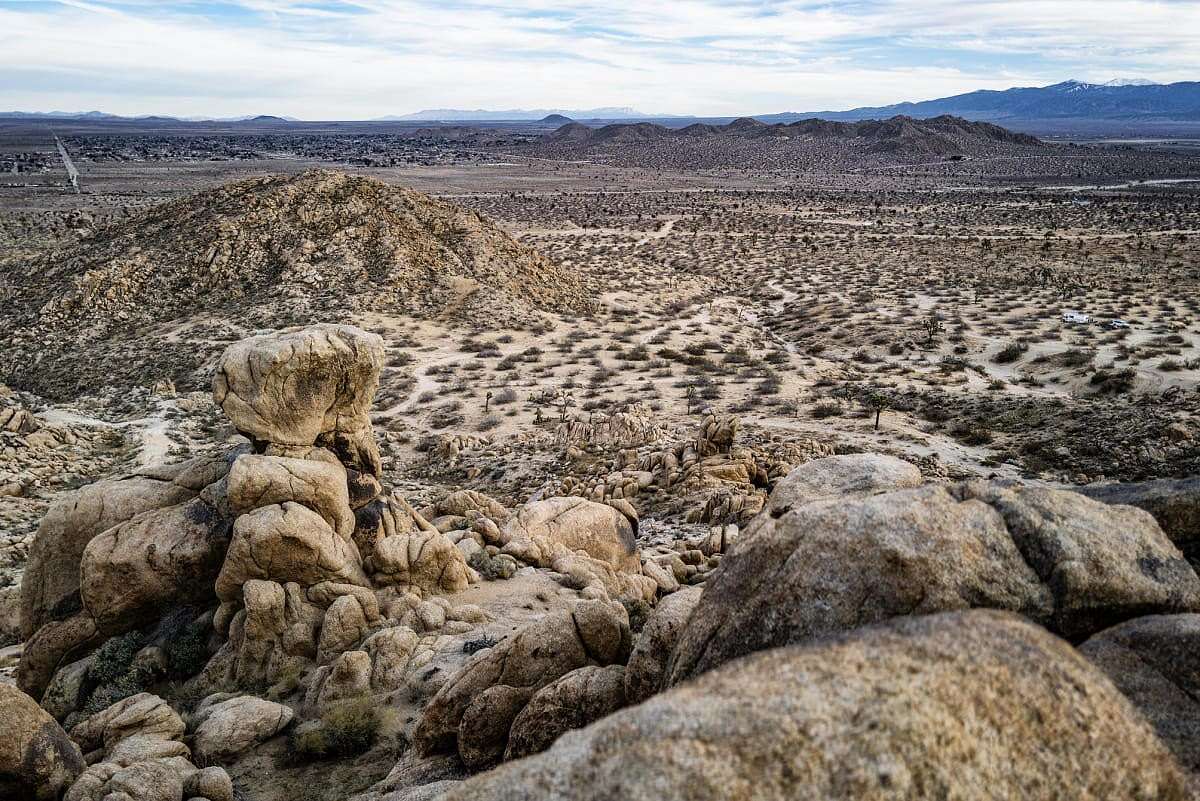 2.617 Acres of Land for Sale in Palmdale, California